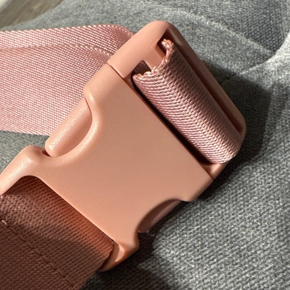 Lululemon Blush Pink Crossbody Bag - Picture 5 of 10